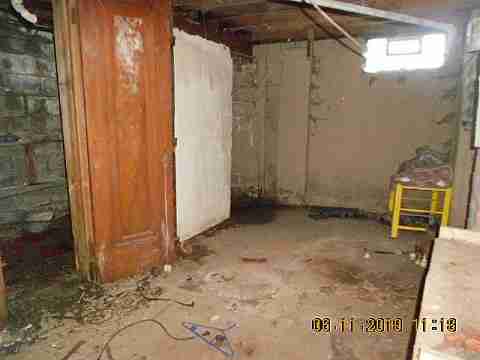 19310 St Aubin (32)_m.jpg